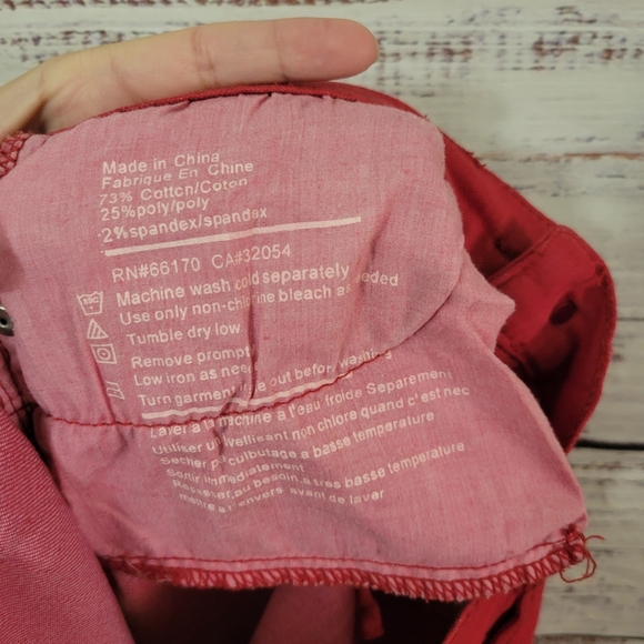 BDG ( Urban Outfitters) Red High Rise Grazers S30/10 - Picture 6 of 8